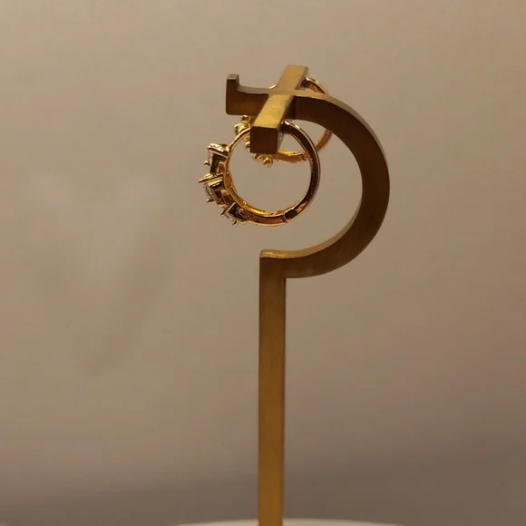 Hope Drop Earring Elephant With Zircon Gold Layered/Oro Laminado NWOT - Picture 4 of 15